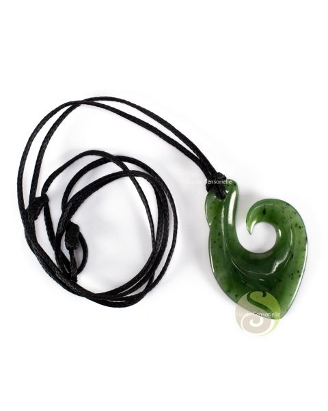 Pendentif Maori jade vert hei matau 