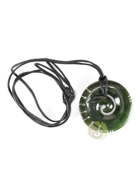 Pendentif Maori koru jade vert pounamu